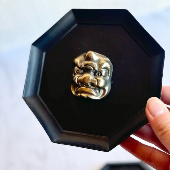 Mid Century Vintage brass kabuki masks - Picture 5 of 7